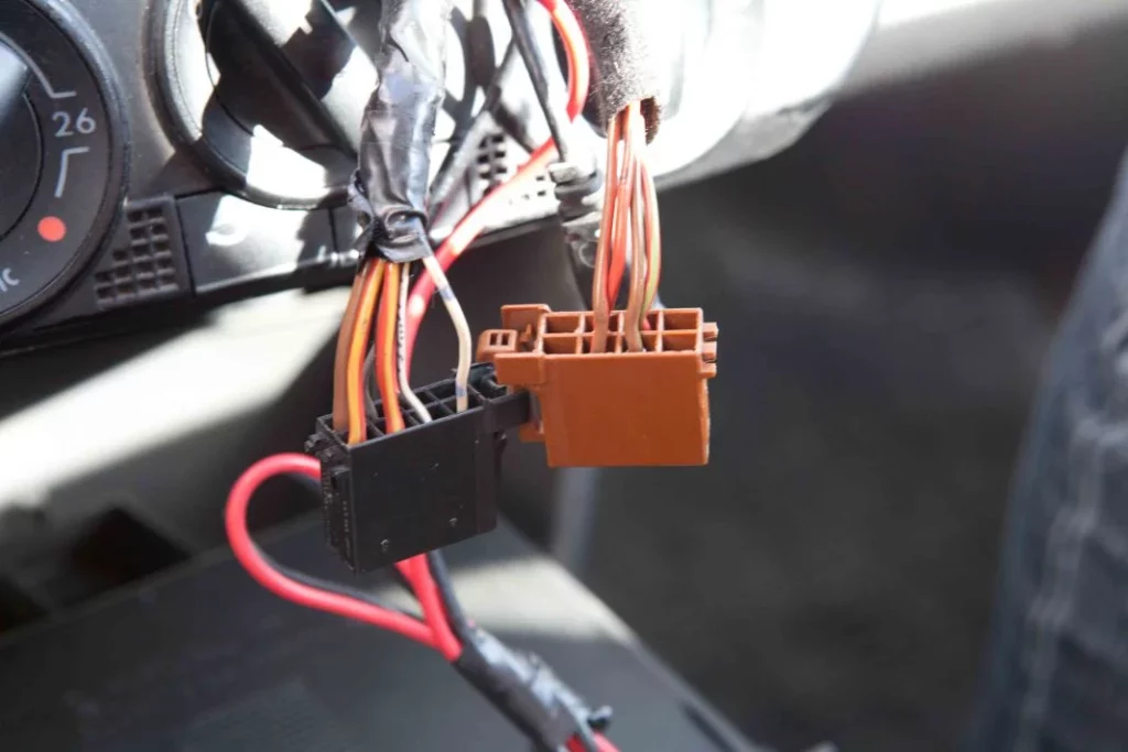 Arnes pantalla coche Motor16