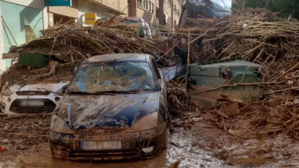 La DGT reformará el examen de conducir con preguntas sobre emergencias y catástrofes 2 Motor16 Coche Dana 21 Motor16