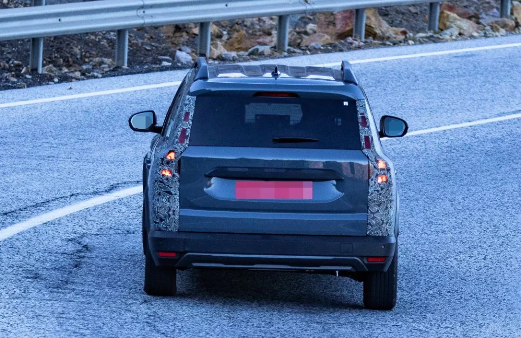 El Dacia Jogger 2025 ya rueda por carreteras españolas 20 Motor16 Dacia Jogger 2025 18 Motor16