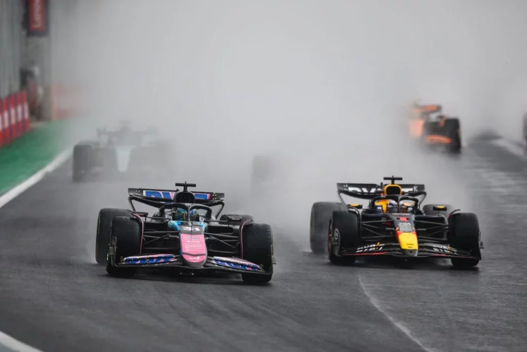 El golpe final de Max Verstappen al Mundial en una exhibición bajo la lluvia 1 Motor16 EuropaPress 6320457 31 ocon esteban fra alpine f1 team a524 action 01 verstappen max nld red Motor16