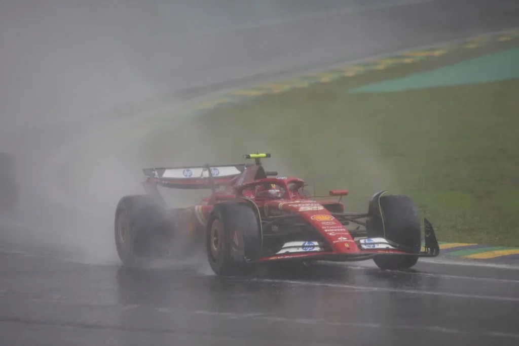 El golpe final de Max Verstappen al Mundial en una exhibición bajo la lluvia 16 Motor16 EuropaPress 6320473 55 sainz carlos spa scuderia ferrari sf 24 action during the formula grande Motor16