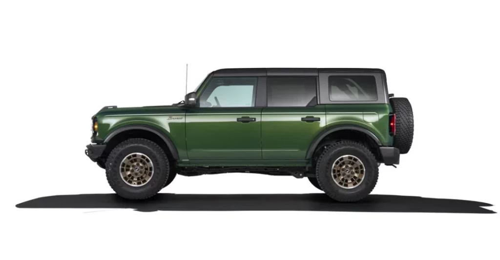 Los 1.001 Bronco de Ford Custom Garage 32 Motor16 FordCustomGaragePackages SinisterBronze 09 Motor16