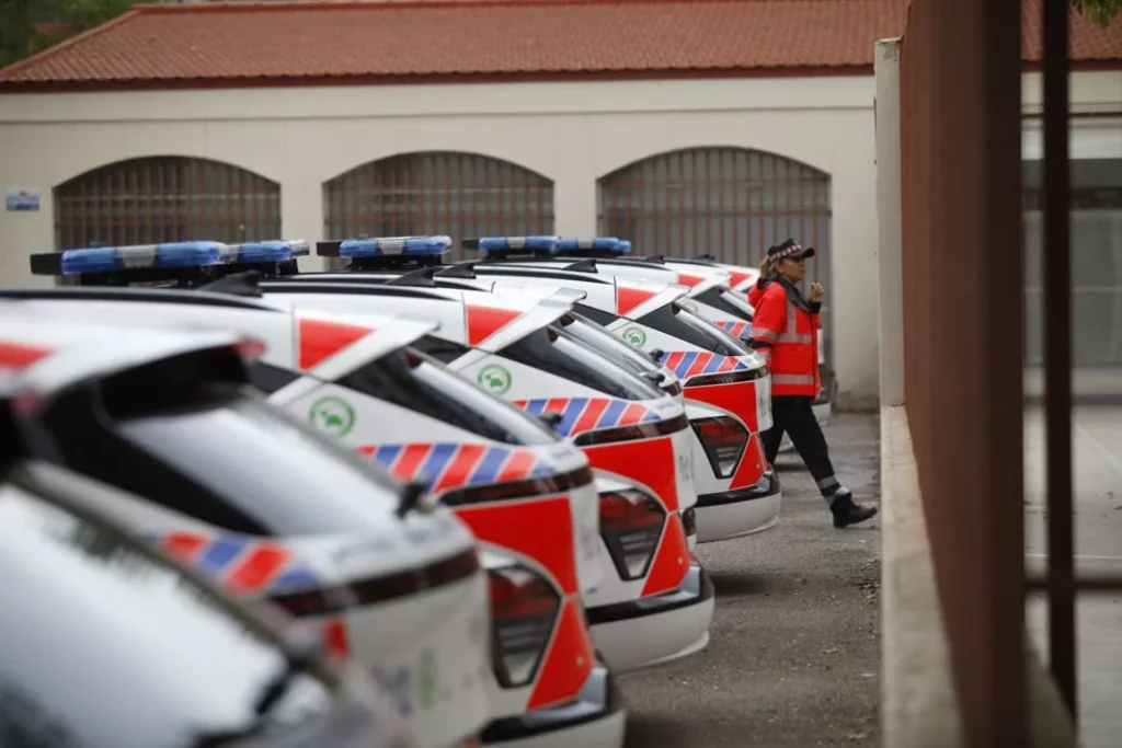 Los coches eléctricos que conducen los agentes de movilidad de Madrid 4 Motor16 HYUNDAI KONA AGENTES MOVILIDAD MADRID5 Motor16