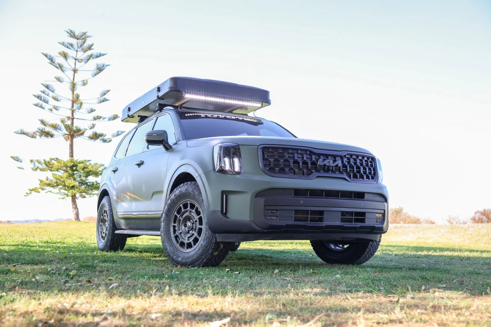 Los SUV de Kia se visten de dioses griegos 2 Motor16 KIA Telluride ZEUS God of The Sky Thunder Motor16