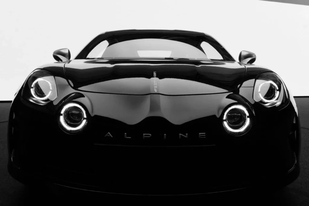 El encanto de Alpine, en blanco y negro 7 Motor16 MONOCHROMATIC ALPINE X MATHIEU CESAR 3 Motor16