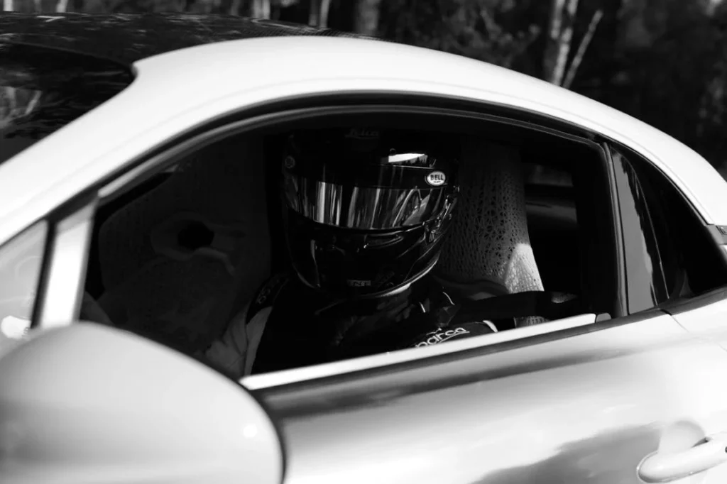 El encanto de Alpine, en blanco y negro 9 Motor16 MONOCHROMATIC ALPINE X MATHIEU CESAR 5 Motor16