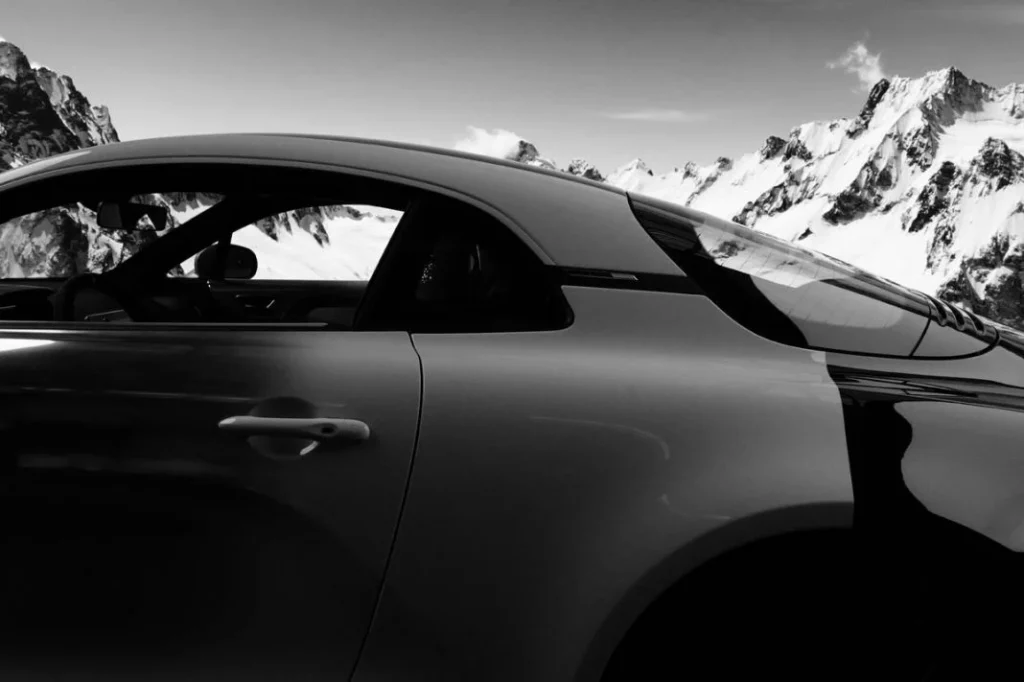 El encanto de Alpine, en blanco y negro 11 Motor16 MONOCHROMATIC ALPINE X MATHIEU CESAR 7 Motor16