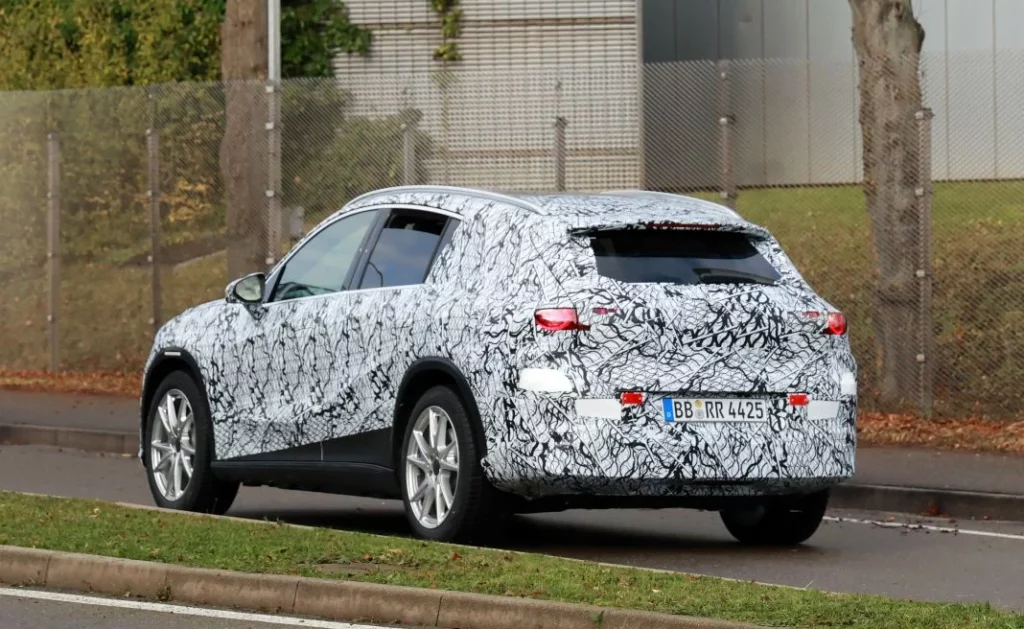 Mercedes EQC ICE 13 Motor16