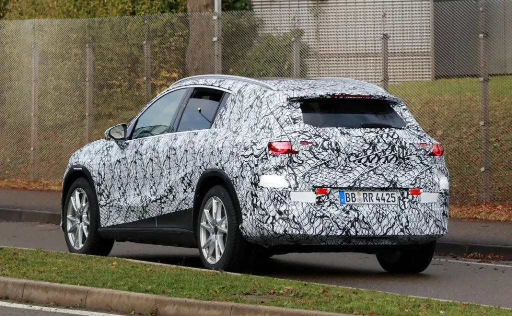 Mercedes EQC ICE 15 Motor16
