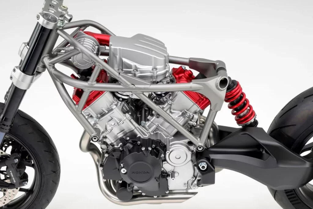 Esta marca va a contracorriente y ha presentado un motor V3 con compresor 3 Motor16 Motor V3 compresor Honda 1 Motor16