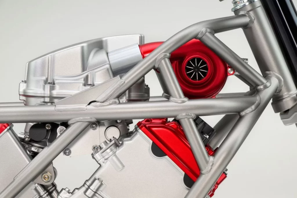 Esta marca va a contracorriente y ha presentado un motor V3 con compresor 12 Motor16 Motor V3 compresor Honda 11 Motor16
