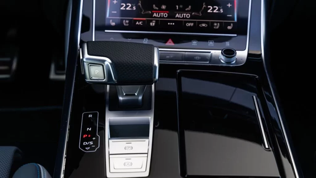 Prueba del Audi SQ8 4.0 TFSI: ¿Quién necesita un Lamborghini Urus? 24 Motor16 Motor16 Audi SQ8 22 Motor16