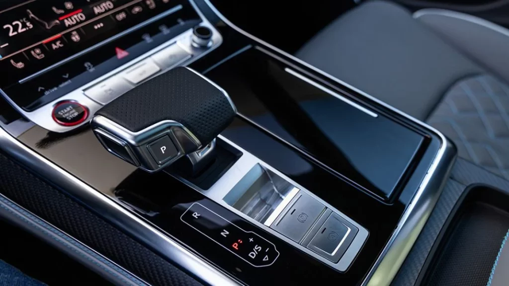 Prueba del Audi SQ8 4.0 TFSI: ¿Quién necesita un Lamborghini Urus? 25 Motor16 Motor16 Audi SQ8 26 Motor16