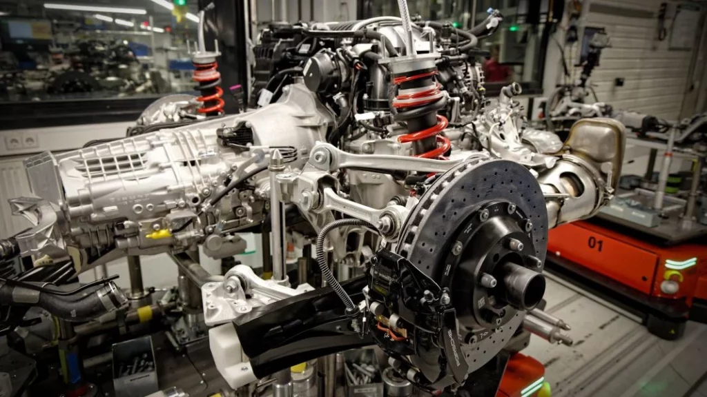 Así se hacen las ediciones limitadas del Porsche 911 17 Motor16 Porsche 911 series especiales 14 Motor16