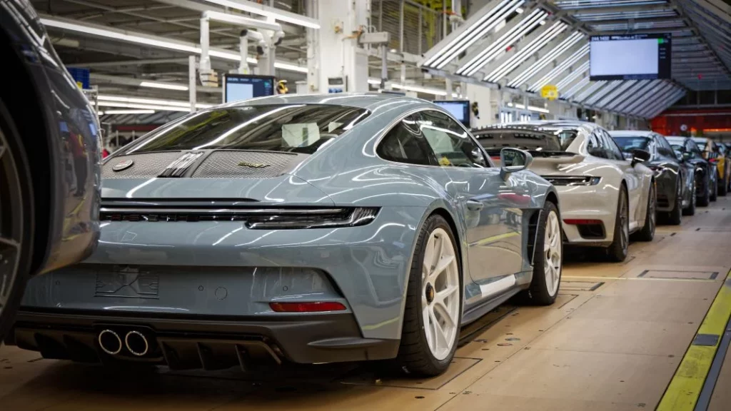 Así se hacen las ediciones limitadas del Porsche 911 1 Motor16 Porsche 911 series especiales (20)