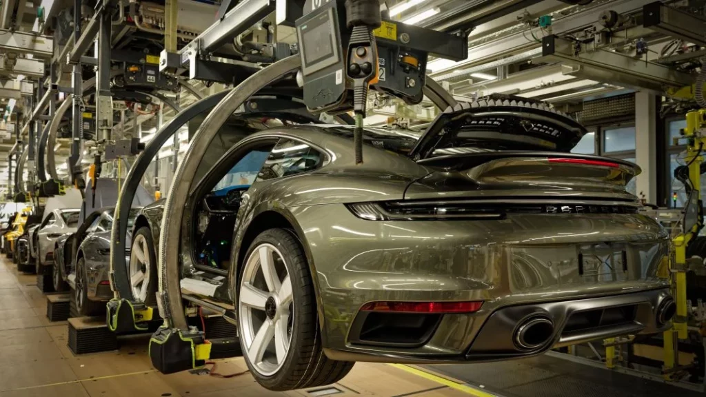 Así se hacen las ediciones limitadas del Porsche 911 31 Motor16 Porsche 911 series especiales 28 Motor16