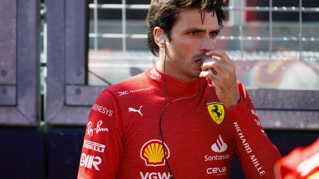 La cochera de Carlos Sainz que sería envidiada hasta por Enzo Ferrari 2 Motor16 El mensaje que deja Carlos Sainz para todos los fanáticos