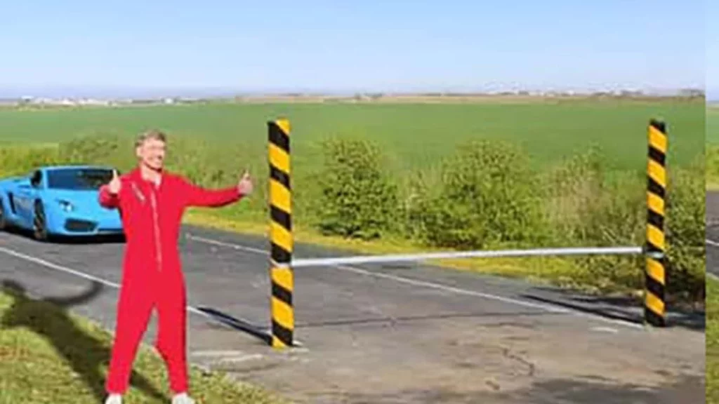 ¿Cuánta cinta americana necesitas para detener un Lamborghini Gallardo? Este famoso YouTuber te lo dice tras gastarse una fortuna 1 Motor16 El costo total del reto del Lamborghini Gallardo y la cinta americana