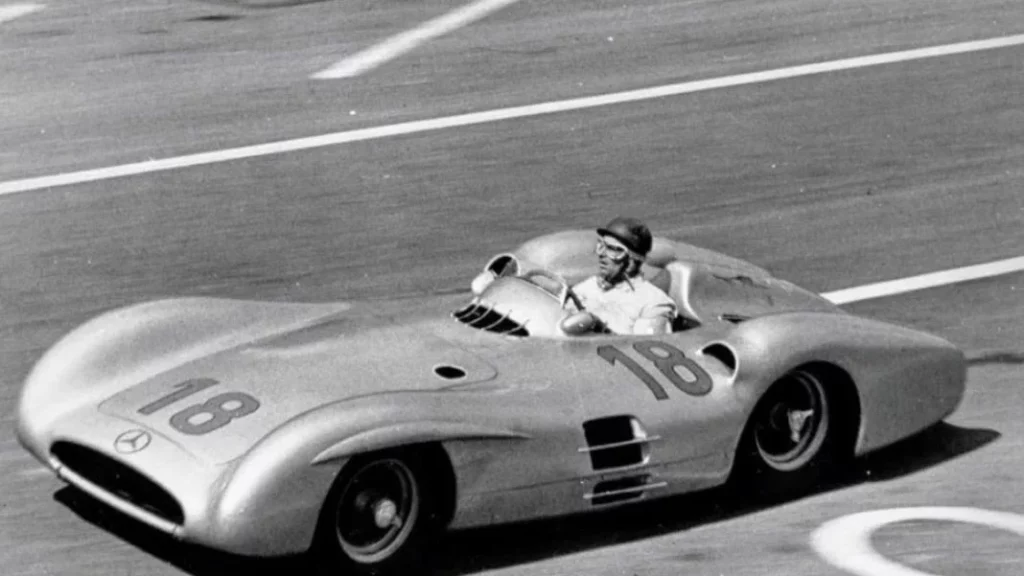 Fangio manejó este coche que ahora podría venderse por 50 millones de euros 1 Motor16 La historia del Mercedes W 196 R Streamliner de Juan Manuel Fangio