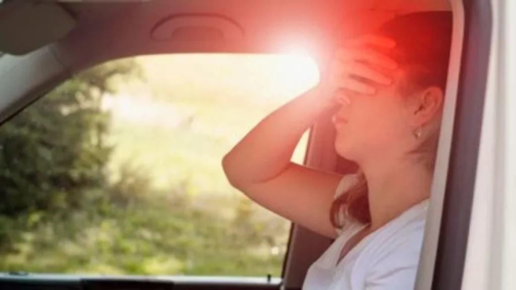 Este es el asiento del coche en el que jamás te vas a marear en un viaje 2 Motor16 ¿Sufres mareos en el coche? Este truco viral puede ser la solución que necesitas