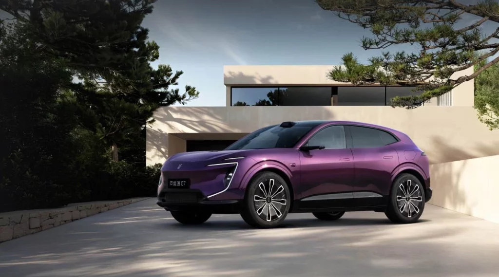 Avatr 07: La alternativa al Model Y que te gustaría conducir por 28.800 euros 5 Motor16 2024 Avatr 07. Imagen exterior.