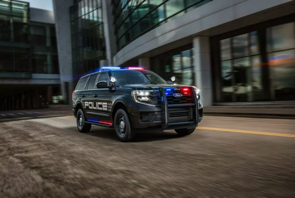 Ford Expedition SSV: Hay un nuevo sheriff en la ciudad 5 Motor16 2024 Ford Expedition SSV Policia 2 Motor16
