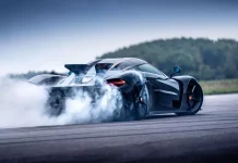 Christian von Koenigsegg nos muestra un detalle muy curioso de su Jesko Absolut