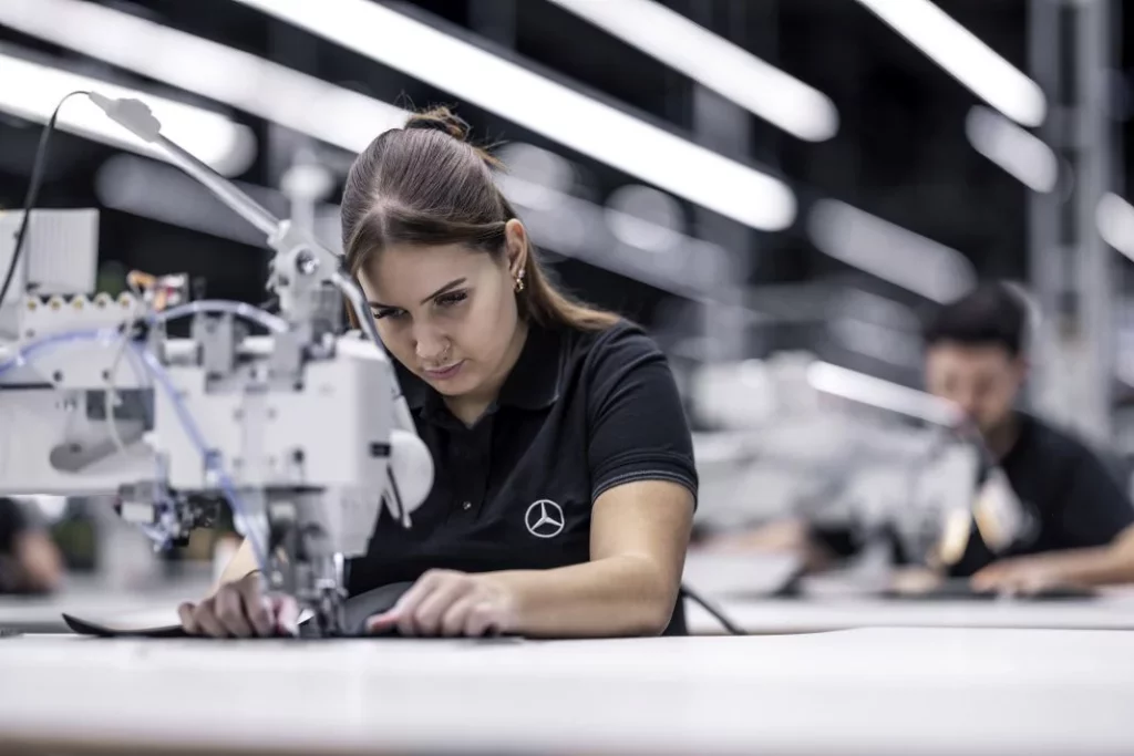 Manufaktur se volverá aún más 'loca' en 2025 21 Motor16 2024 Mercedes Benz Manufaktur 30 Motor16