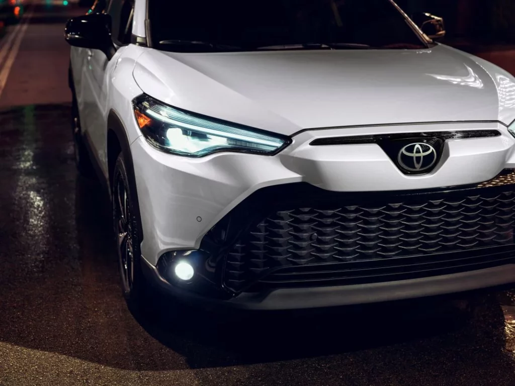 2024 Toyota Corolla Cross USA 10 Motor16