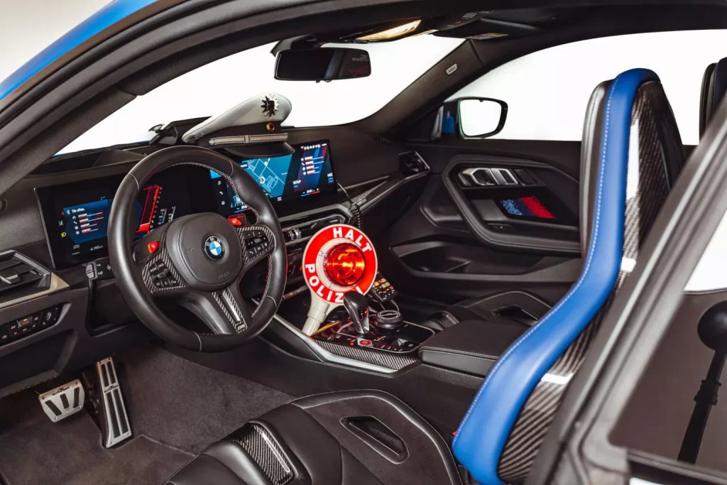 2024 BMW M2 AC Schnitzer. Polizei. Tune it! Safe!. Imagen interior.