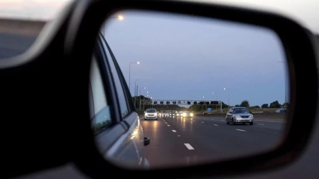 Cambiar carril retrovisor 2 Motor16