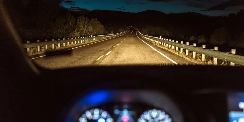 Conducir noche Motor16