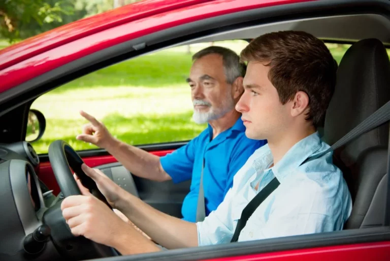 ¿Tienes entre 25 y 55 años? Pues este es el tipo de coche que conduces según un estudio