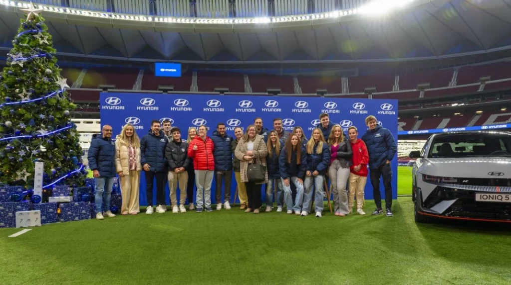 HYUNDAI ATLETICO DE MADRID CAMPING NAVIDAD6 Motor16