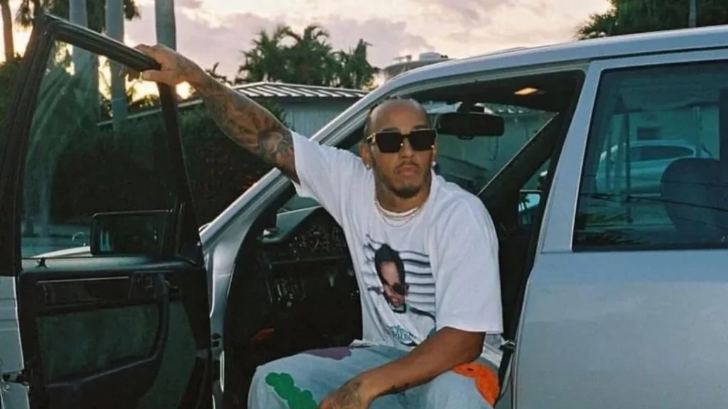 Lewis Hamilton seguirá ligado a Mercedes