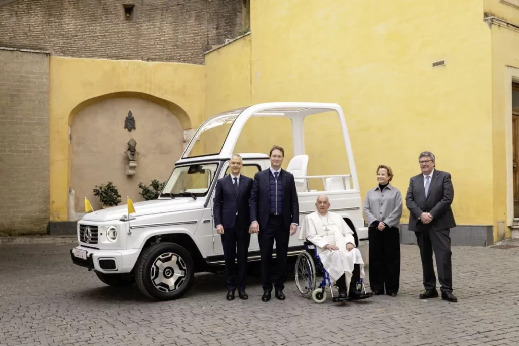 MERCEDES G PAPAMOVIL ELECTRICO 1 Motor16
