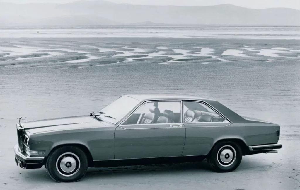 ROLLS ROYCE CAMARGUE 1 Motor16