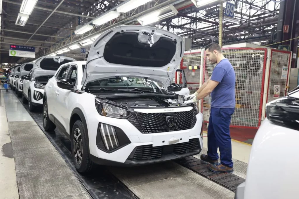 El Peugeot 2008 alcanza el millón de unidades fabricadas en Vigo 2 Motor16 UN MILLON PEUGEot 2008 Motor16