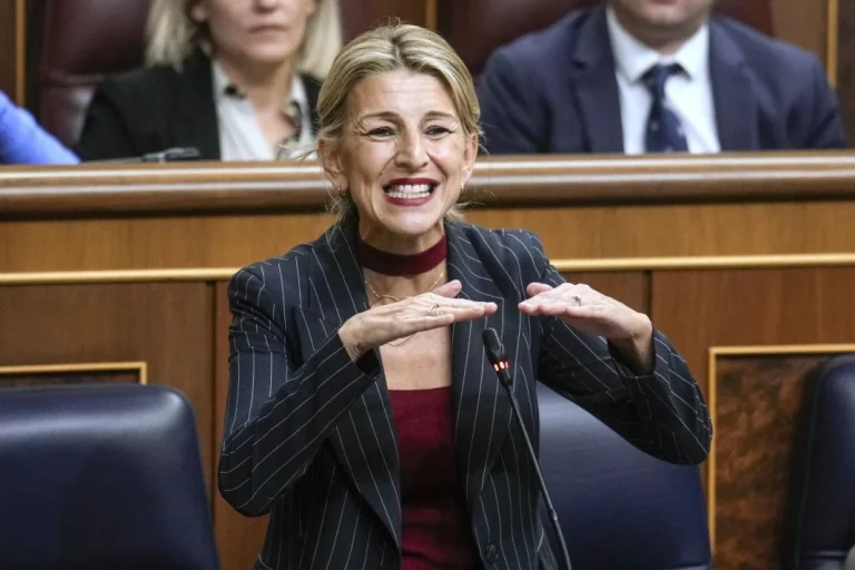Sumar pide a la DGT en el Congreso de los Diputados que las multas cambien para siempre