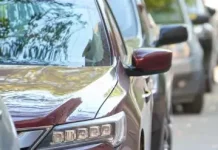 Cuesta 1.500 euros pero convierte en ECO tu coche con etiqueta B o C y te olvidas de multas y de restricciones