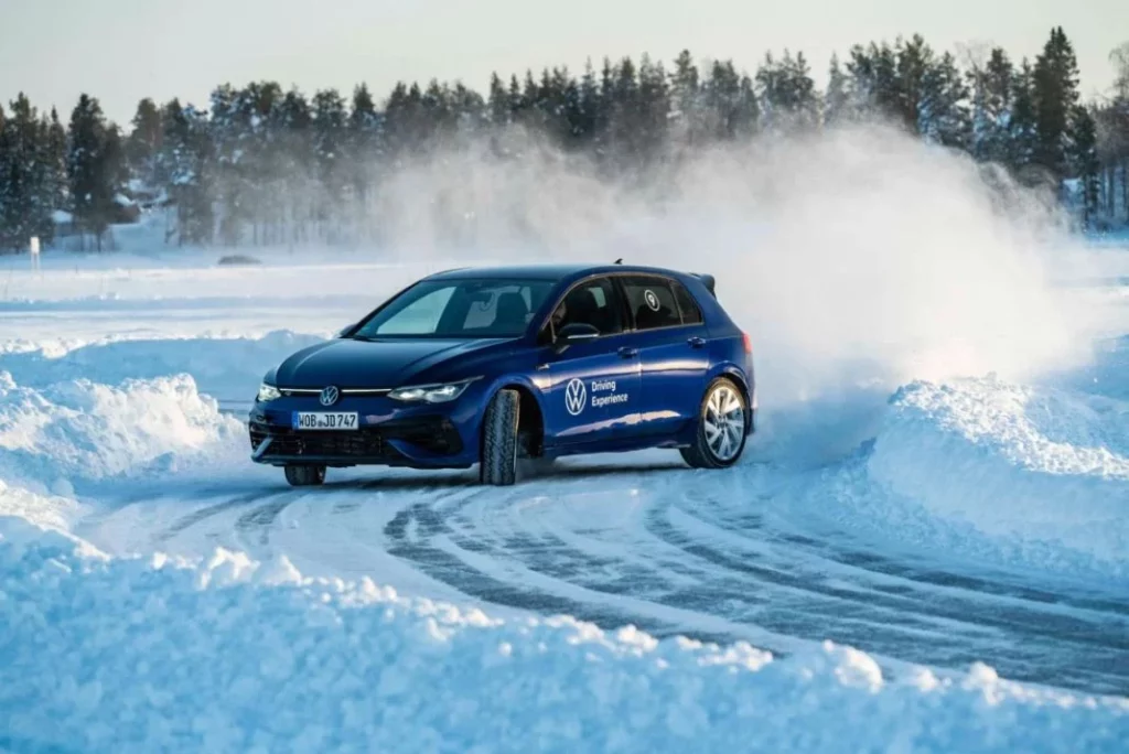 La propuesta de Volkswagen que se convertirá en el mejor regalo de Navidad 1 Motor16 driving experience 2024 Motor16