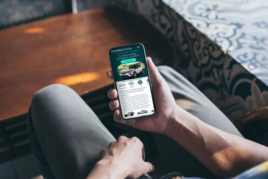Arval y CaixaBank renuevan su alianza en el negocio del renting y la movilidad 2 Motor16 facilitea coches caixabank 4 Motor16