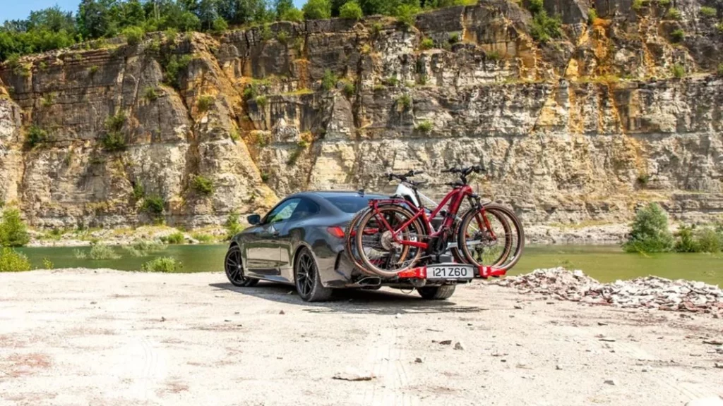 Este es el portabicicletas perfecto: Caben dos bicis eléctricas y será el regalo perfecto esta Navidad 1 Motor16 Un regalo de Navidad que te agradecerán por su practicidad