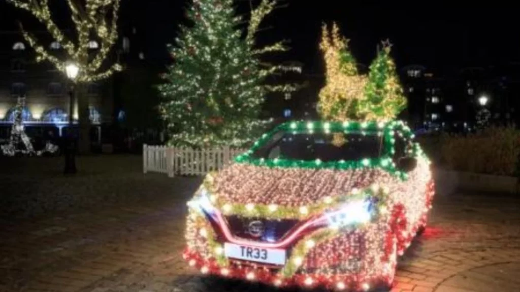 Por qué la Policía prohibe el uso de luces navideñas en el coche