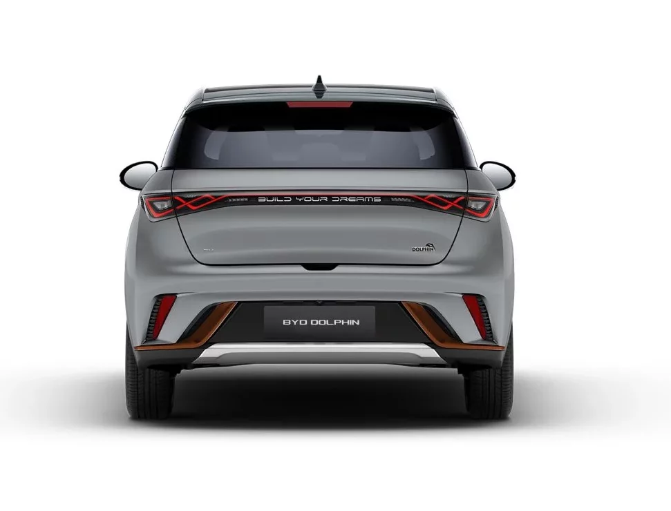 El BYD Dolphin se prepara para un buen lavado de cara 3 Motor16 tail edited Motor16