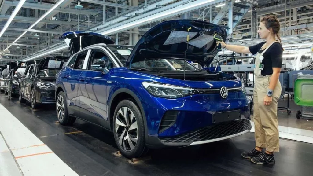 El curioso motivo por el que este Volkswagen ID.4 lleva más de 7 meses en el taller 1 Motor16 La compensación de Volkswagen por estos problemas