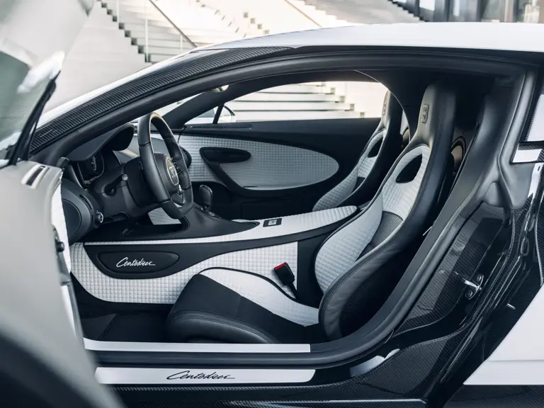 Bugatti Centodieci: O la forma más sencilla de ganar 7 millones en dos años 28 Motor16 2023 Bugatti Centodieci RM Sothebys 10 Motor16