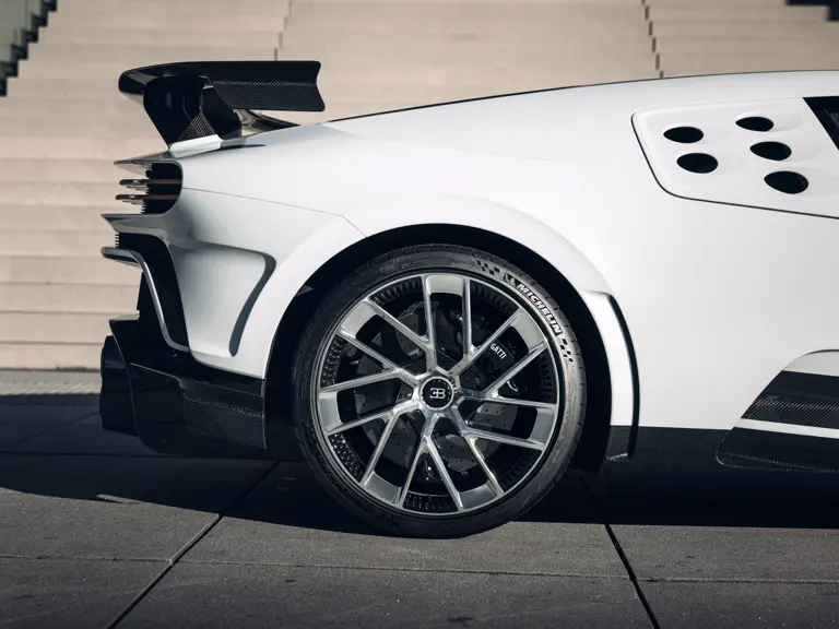 Bugatti Centodieci: O la forma más sencilla de ganar 7 millones en dos años 19 Motor16 2023 Bugatti Centodieci RM Sothebys 19 Motor16
