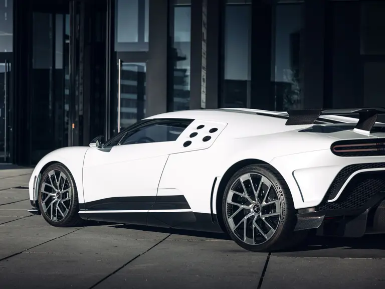 Bugatti Centodieci: O la forma más sencilla de ganar 7 millones en dos años 8 Motor16 2023 Bugatti Centodieci RM Sothebys 22 Motor16
