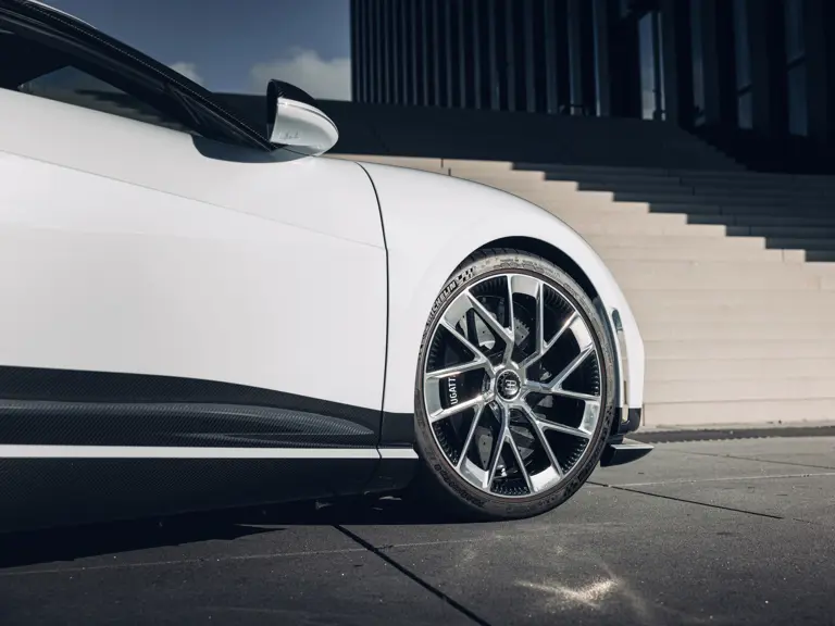Bugatti Centodieci: O la forma más sencilla de ganar 7 millones en dos años 14 Motor16 2023 Bugatti Centodieci RM Sothebys 30 Motor16